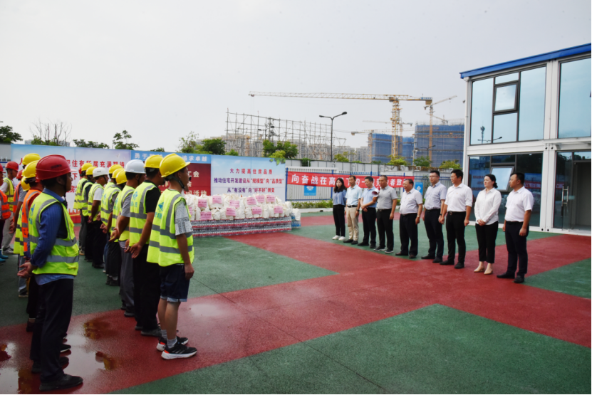 【快訊】江蘇建設(shè)工會工作委員會慰問蘇州中設(shè)省重點(diǎn)項(xiàng)目一線建設(shè)者